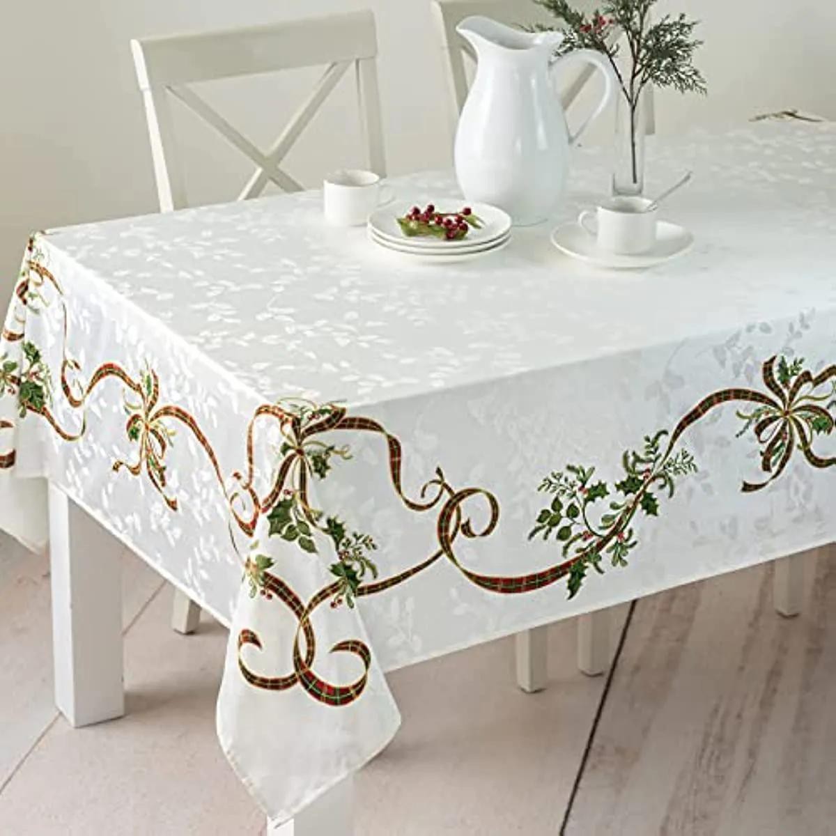 Merry Christmas Waterproof Polyester Printed Rectangular Tablecloth Party Decoration Coffee Table Tablecloth Holiday Table Decor